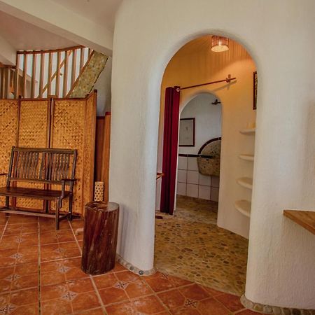 Atremaru Jungle Retreat Ξενοδοχείο Puerto Princesa Εξωτερικό φωτογραφία