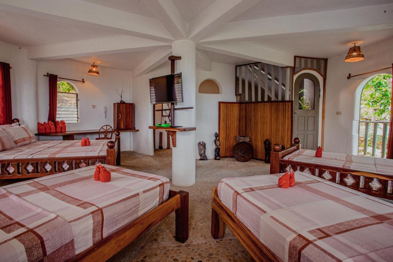 Atremaru Jungle Retreat Ξενοδοχείο Puerto Princesa Εξωτερικό φωτογραφία