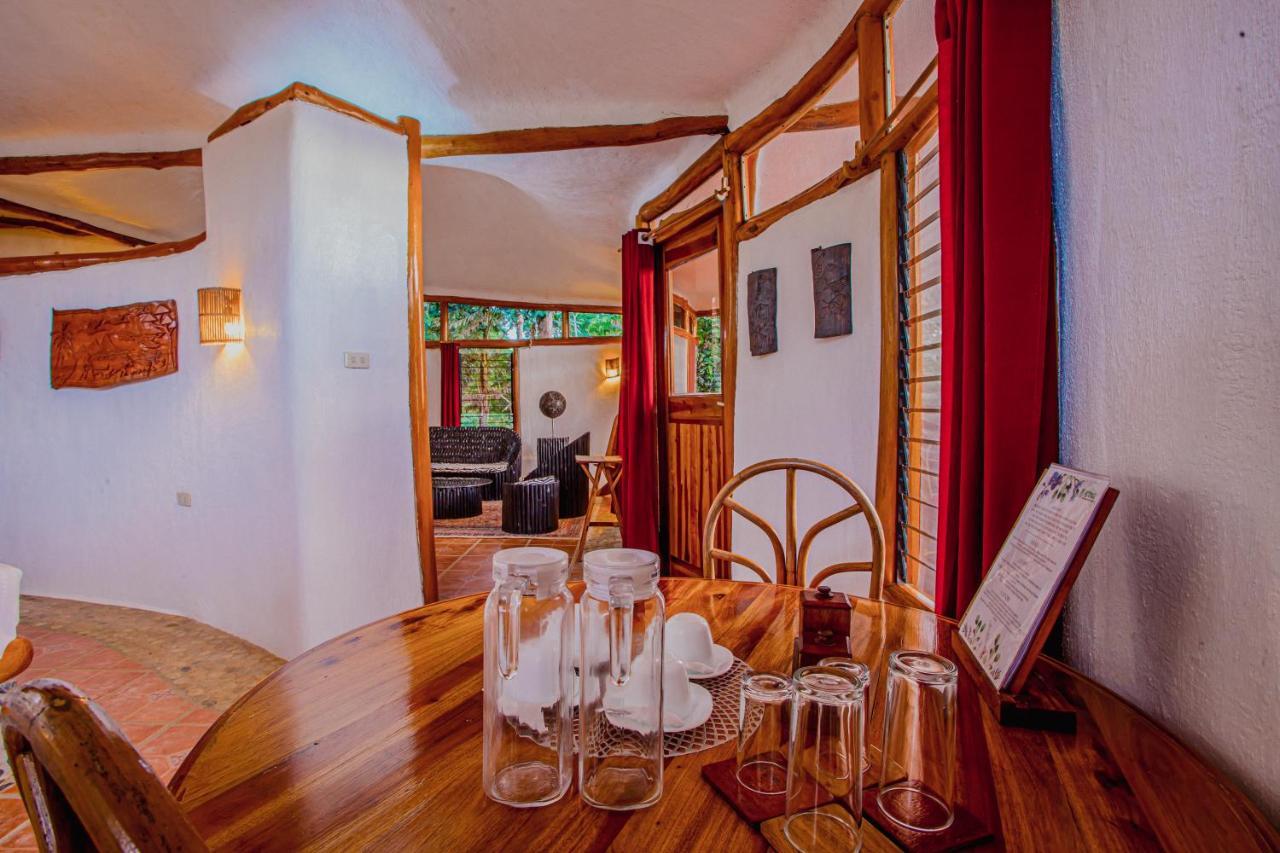 Atremaru Jungle Retreat Ξενοδοχείο Puerto Princesa Εξωτερικό φωτογραφία