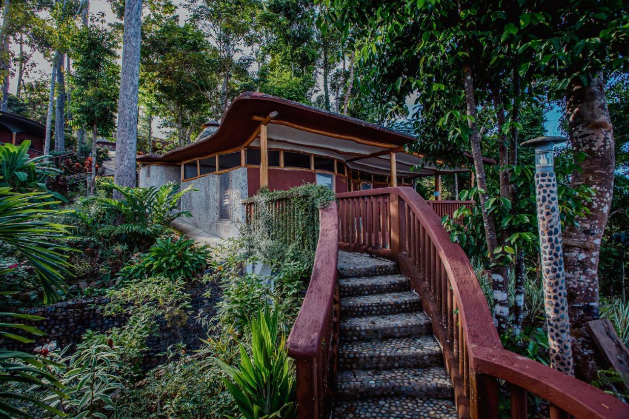 Atremaru Jungle Retreat Ξενοδοχείο Puerto Princesa Εξωτερικό φωτογραφία